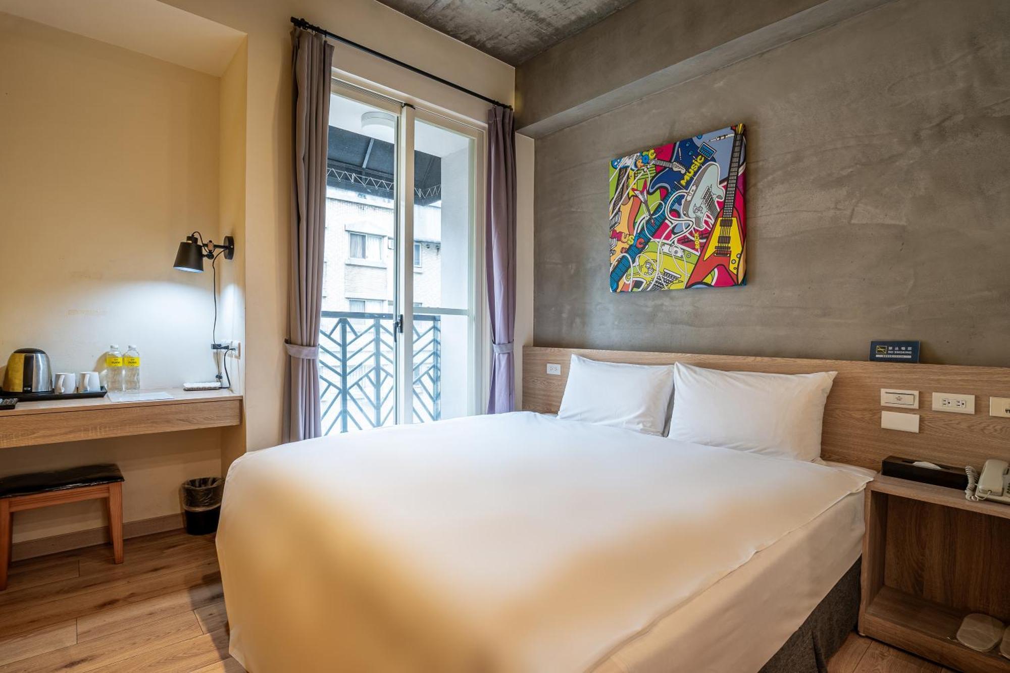 CHECK inn Express Taichung Yizhong Exterior foto